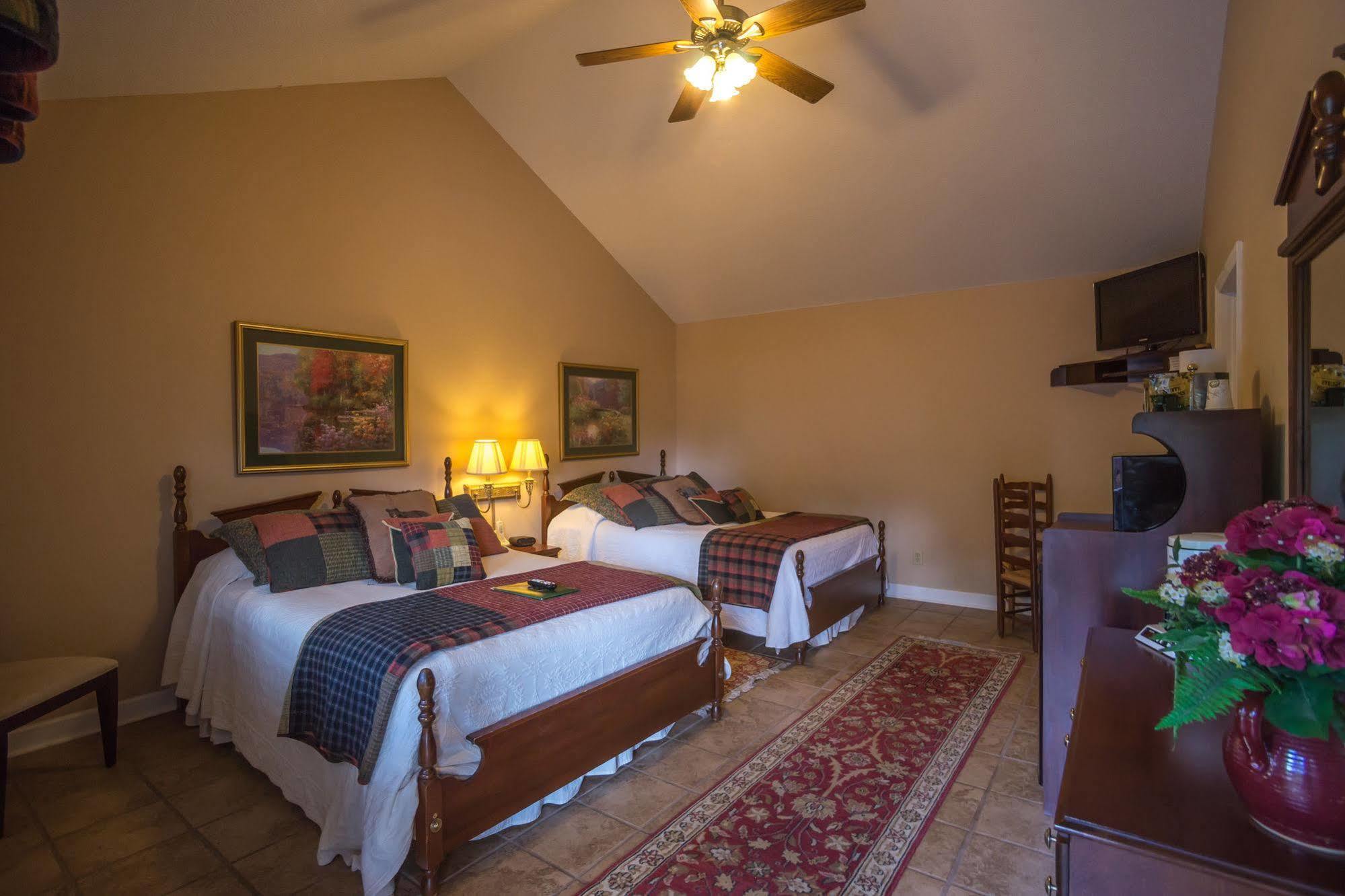 Hemlock Inn Blowing Rock Exterior foto